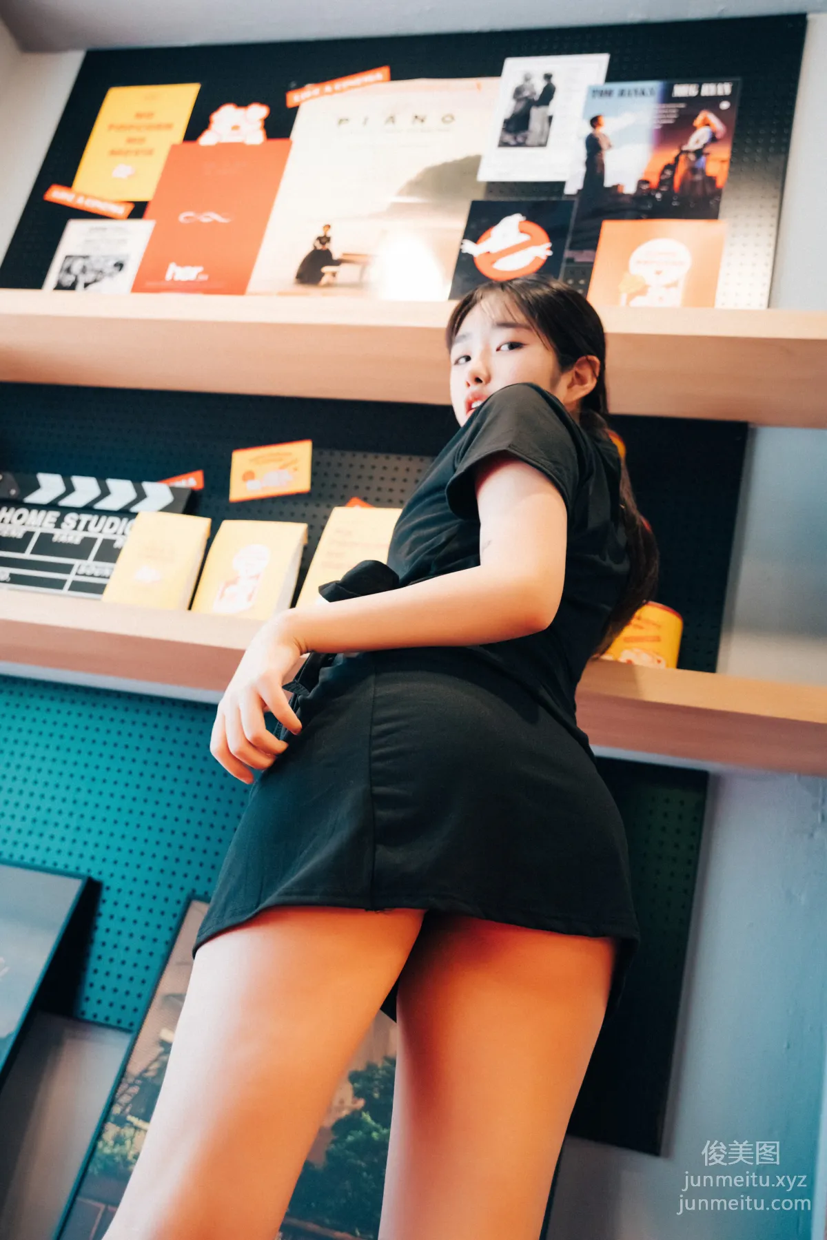 065.[Loozy] Sonson (손손) - Cinema girl_S.ver [123P] 10