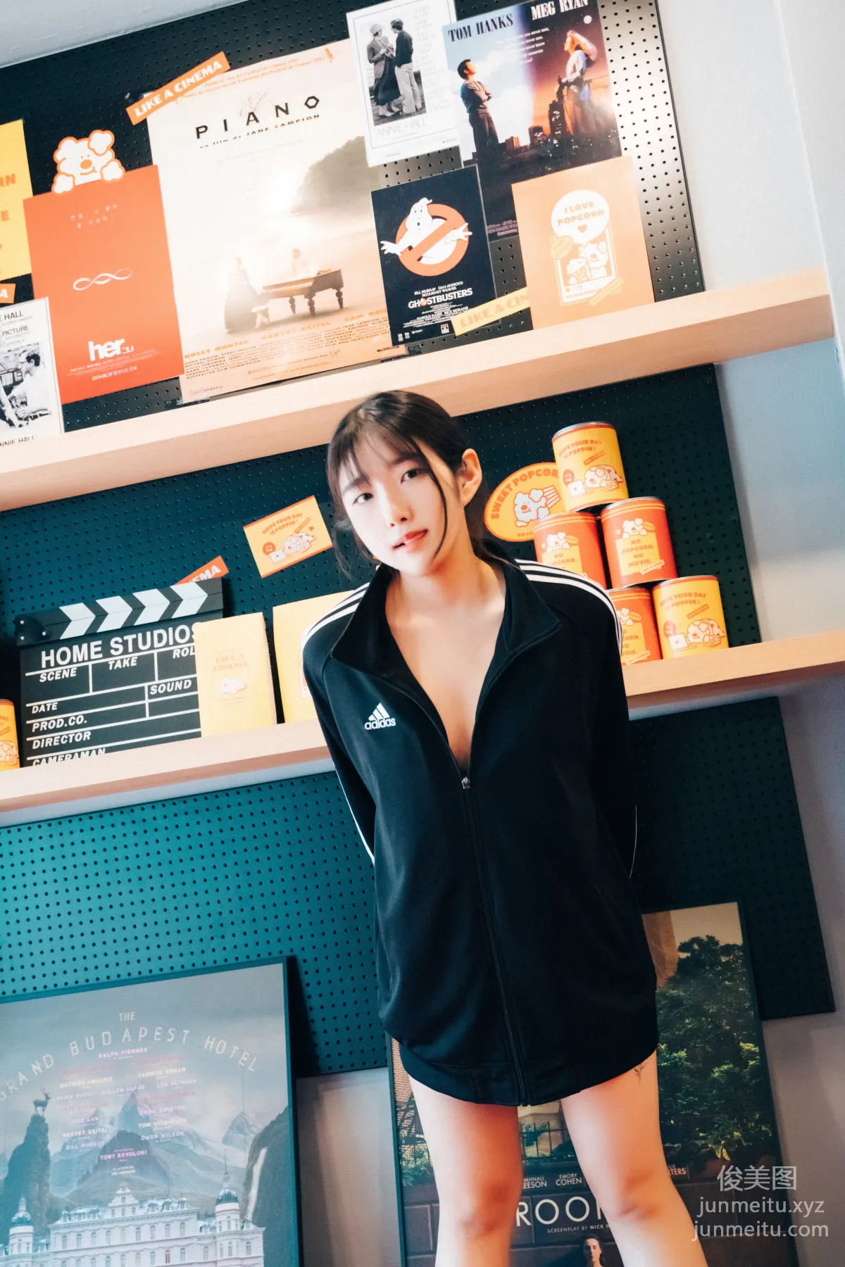 065.[Loozy] Sonson (손손) - Cinema girl_S.ver [123P] 18