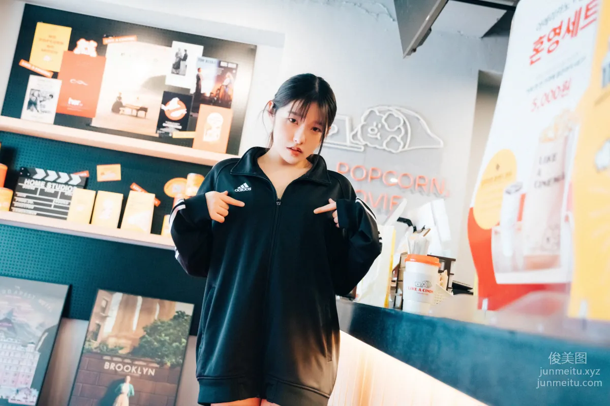 065.[Loozy] Sonson (손손) - Cinema girl_S.ver [123P] 29