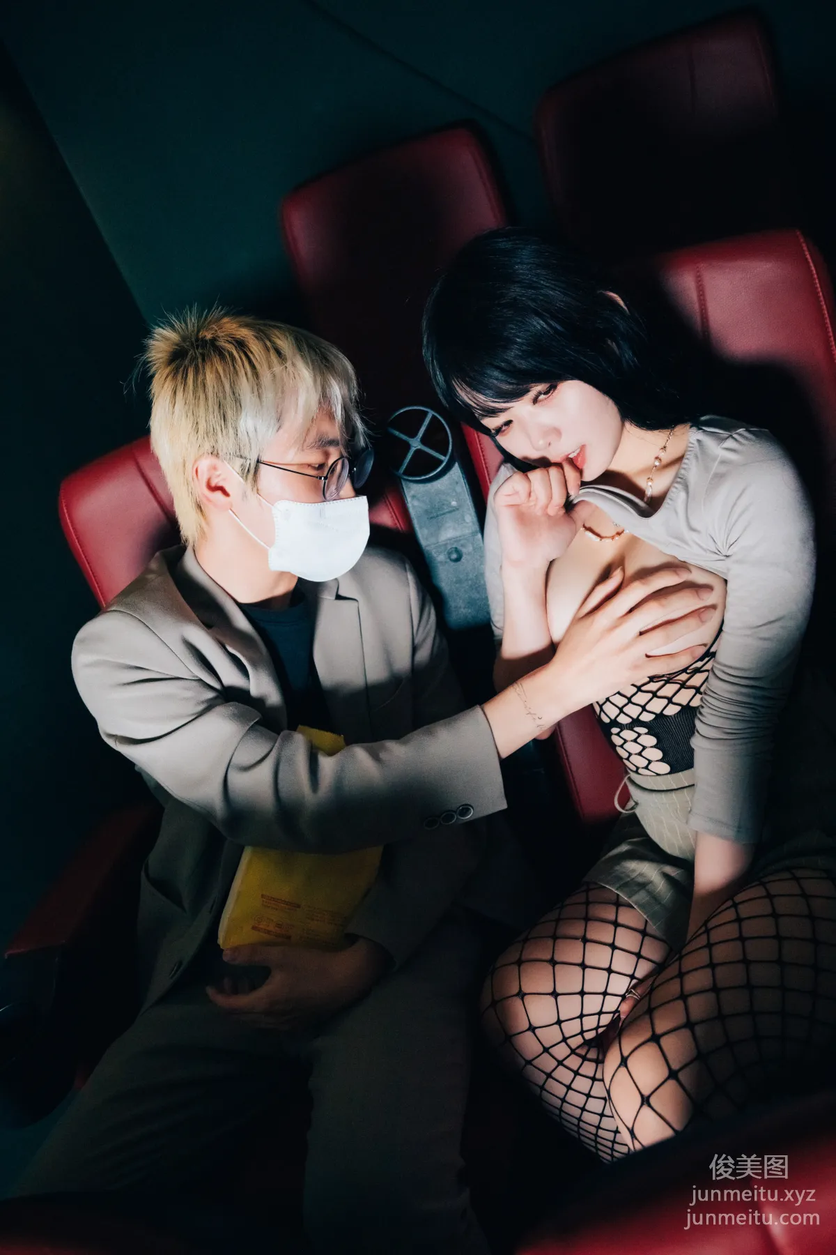 073.[Loozy] Zia (지아) -XXX in the theater S.Ver[157P] 122