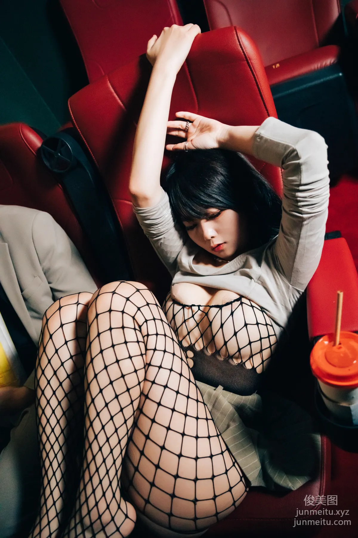 073.[Loozy] Zia (지아) -XXX in the theater S.Ver[157P] 140