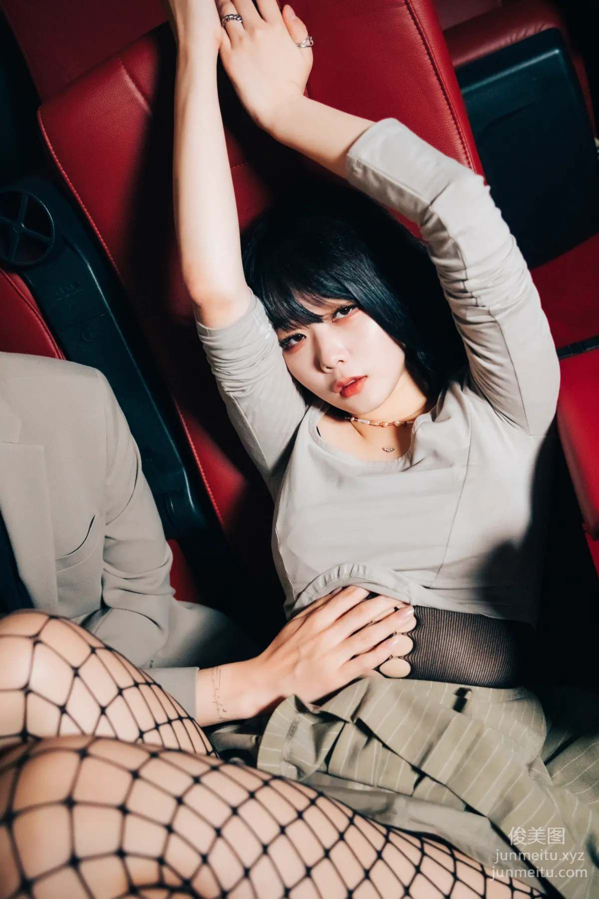 073.[Loozy] Zia (지아) -XXX in the theater S.Ver[157P] 141