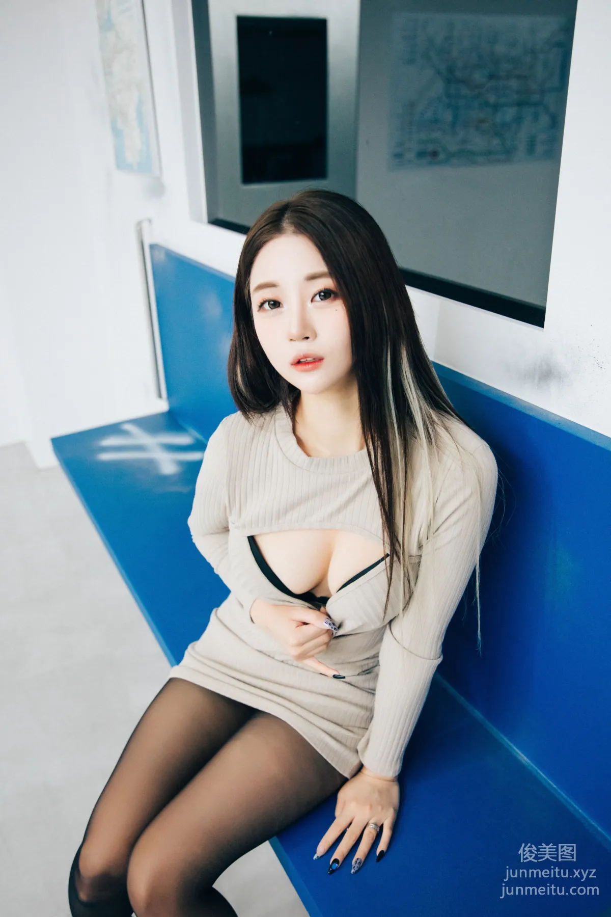 074.[Loozy] Bomi (보미)-Bondage subway[100P] 8