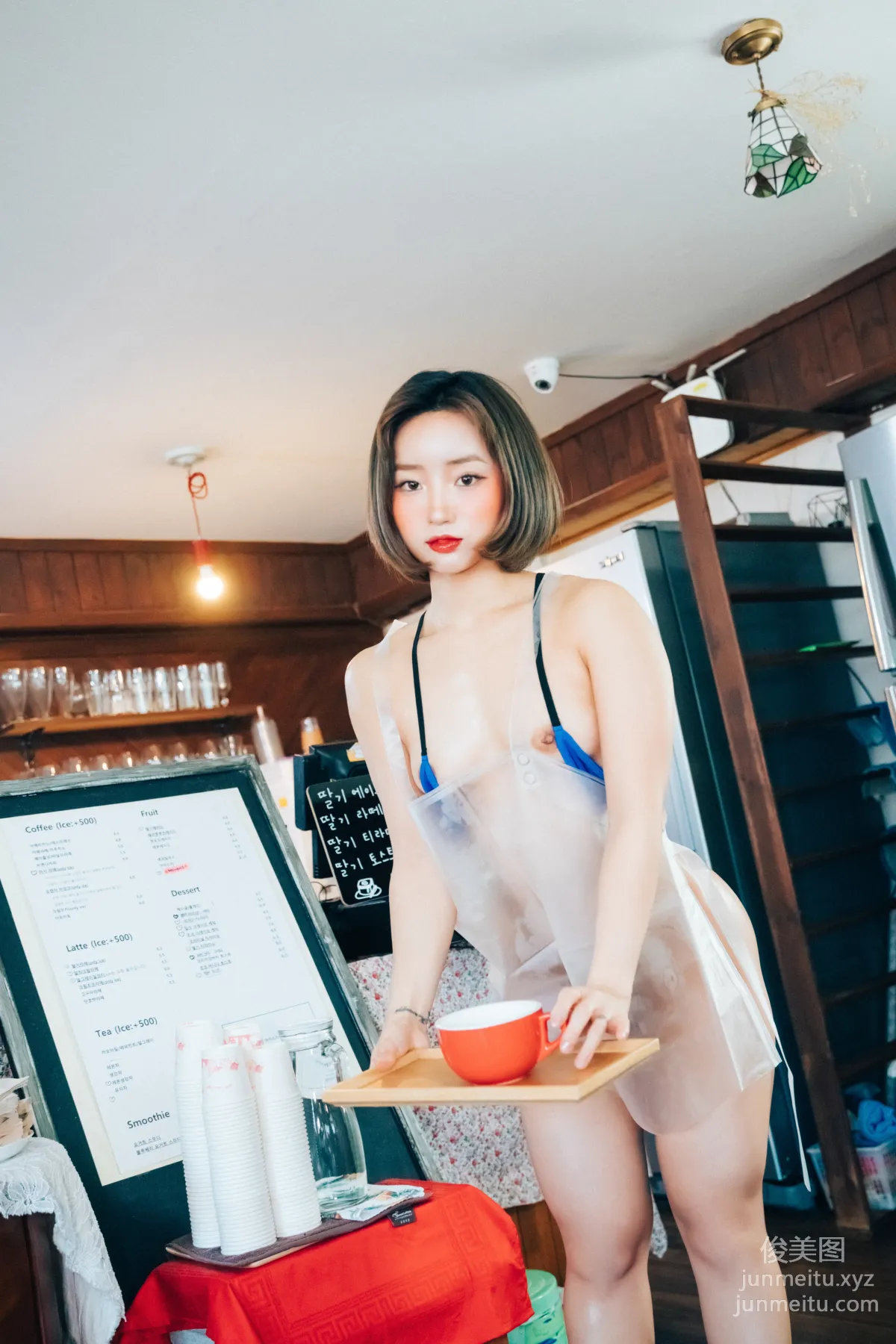 094.[Loozy] Booty Queen - vinyl aprons [142P] 4