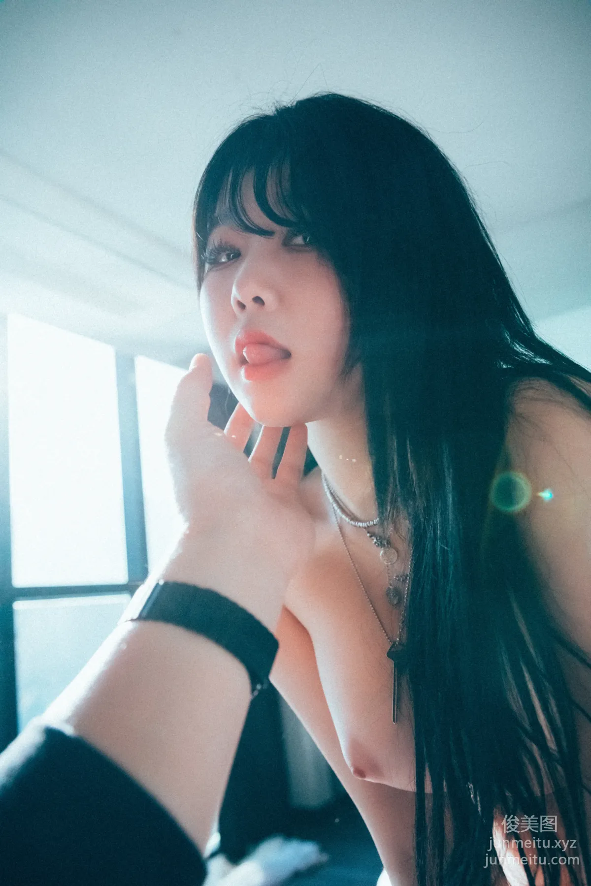 095.[Loozy] Zia (지아) - Wannait [93P] 42