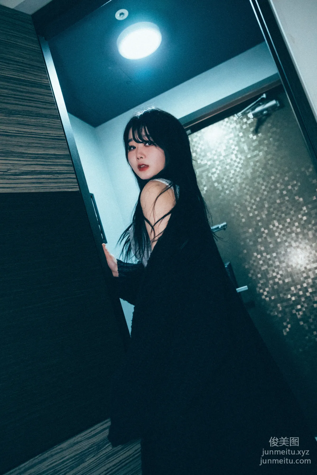 095.[Loozy] Zia (지아) - Wannait [93P] 43