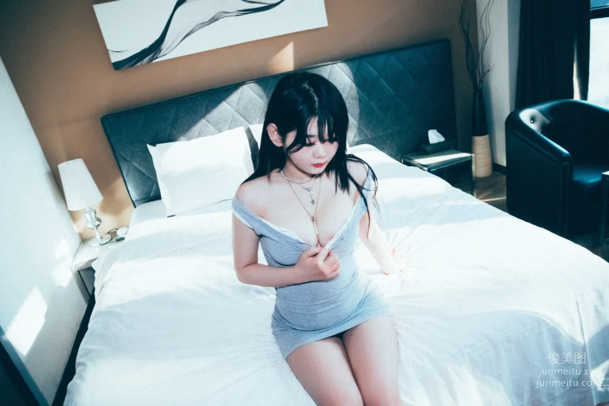 095.[Loozy] Zia (지아) - Wannait [93P] 50