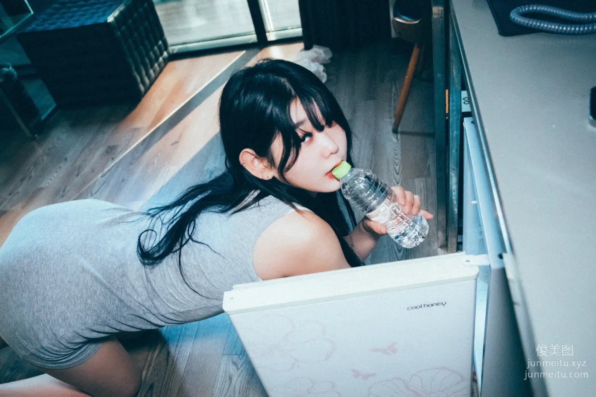 095.[Loozy] Zia (지아) - Wannait [93P] 55