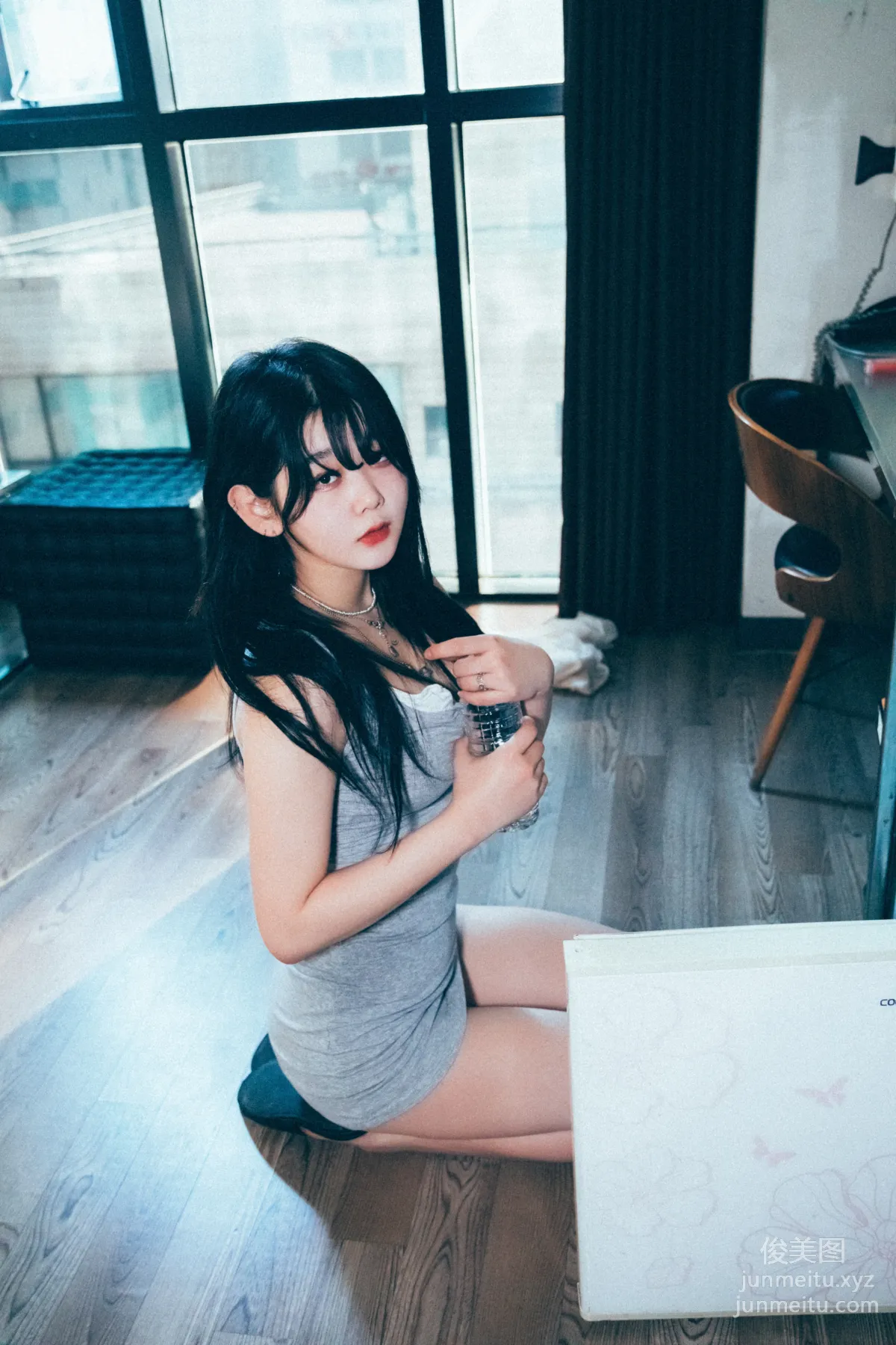 095.[Loozy] Zia (지아) - Wannait [93P] 56