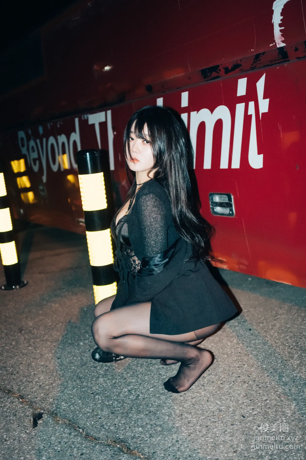 104.[Loozy] Zia (지아) - XXX At Night Road[161P] 4
