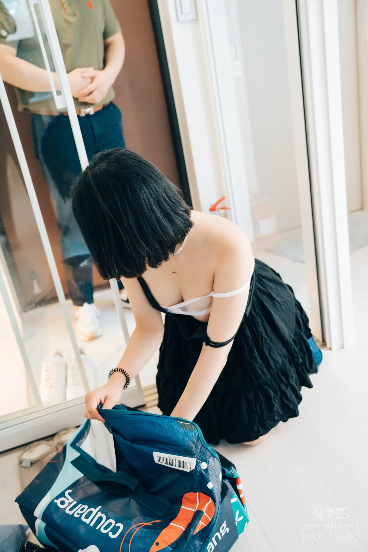 117.[Loozy] Zia (지아) - With Delivery Man[140P] 17
