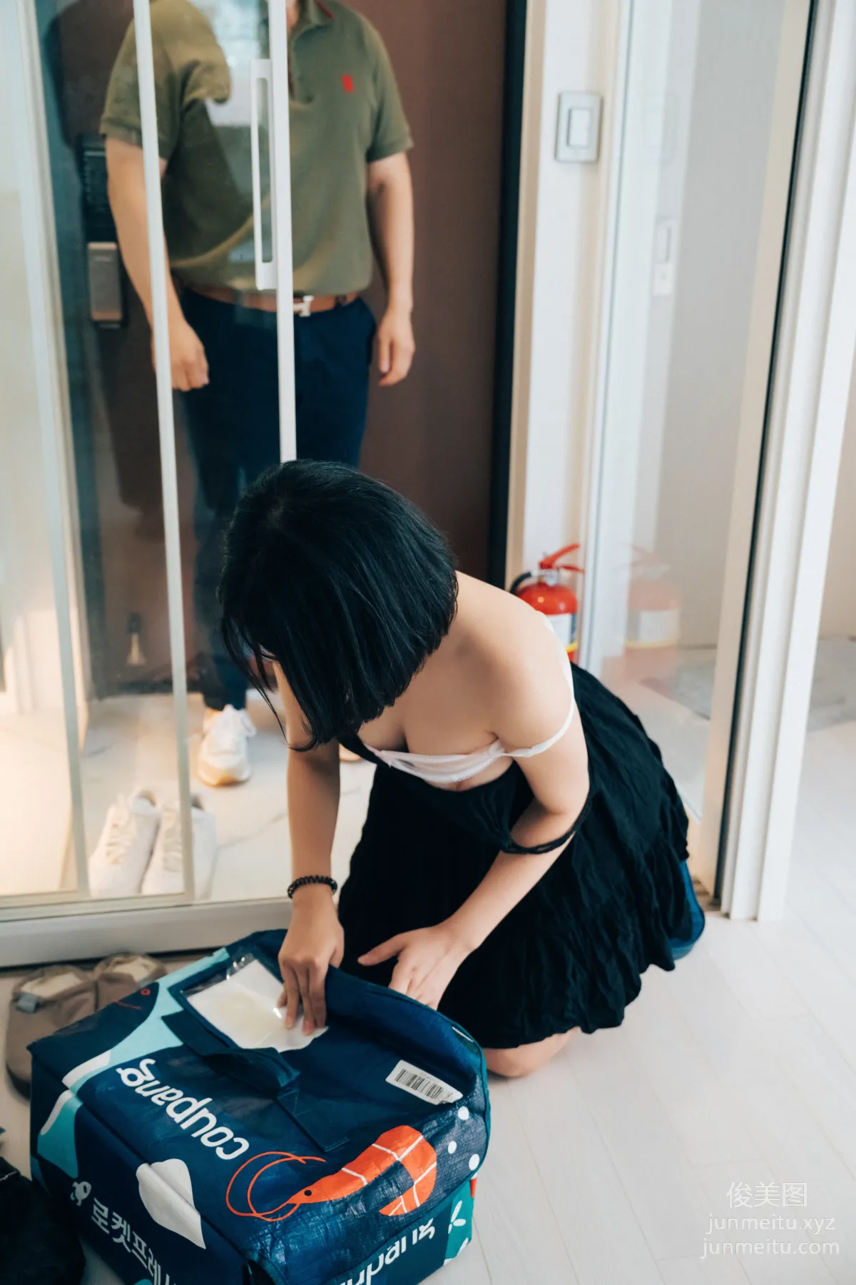 117.[Loozy] Zia (지아) - With Delivery Man[140P] 90