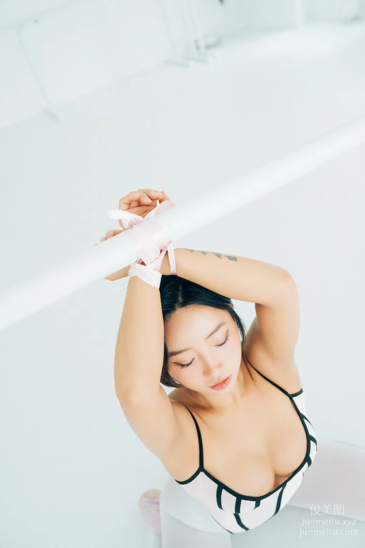 Booty Queen: LOOZY 120. Tied Ups photo 25