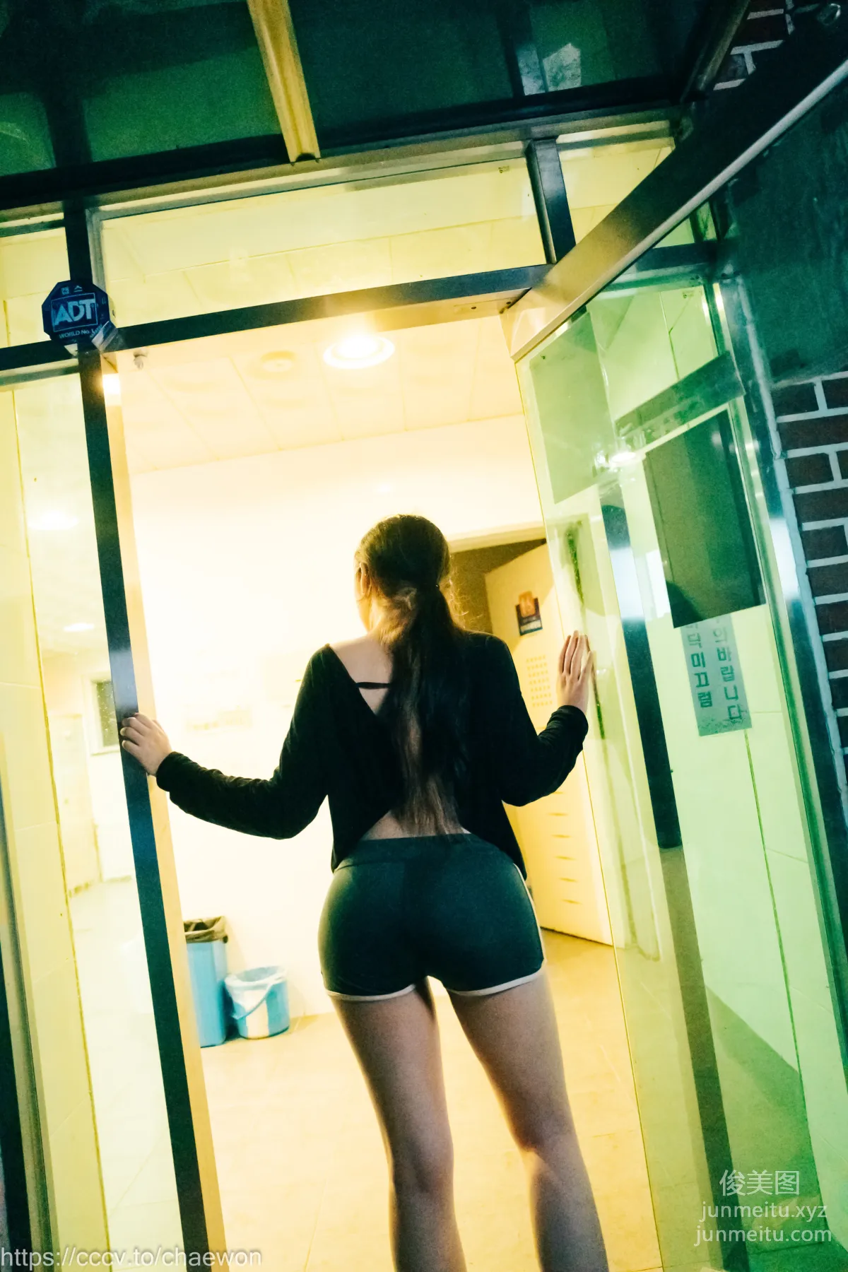 140.[Loozy] SonSon (손손) - Public Toilet - part 01[157P] 58