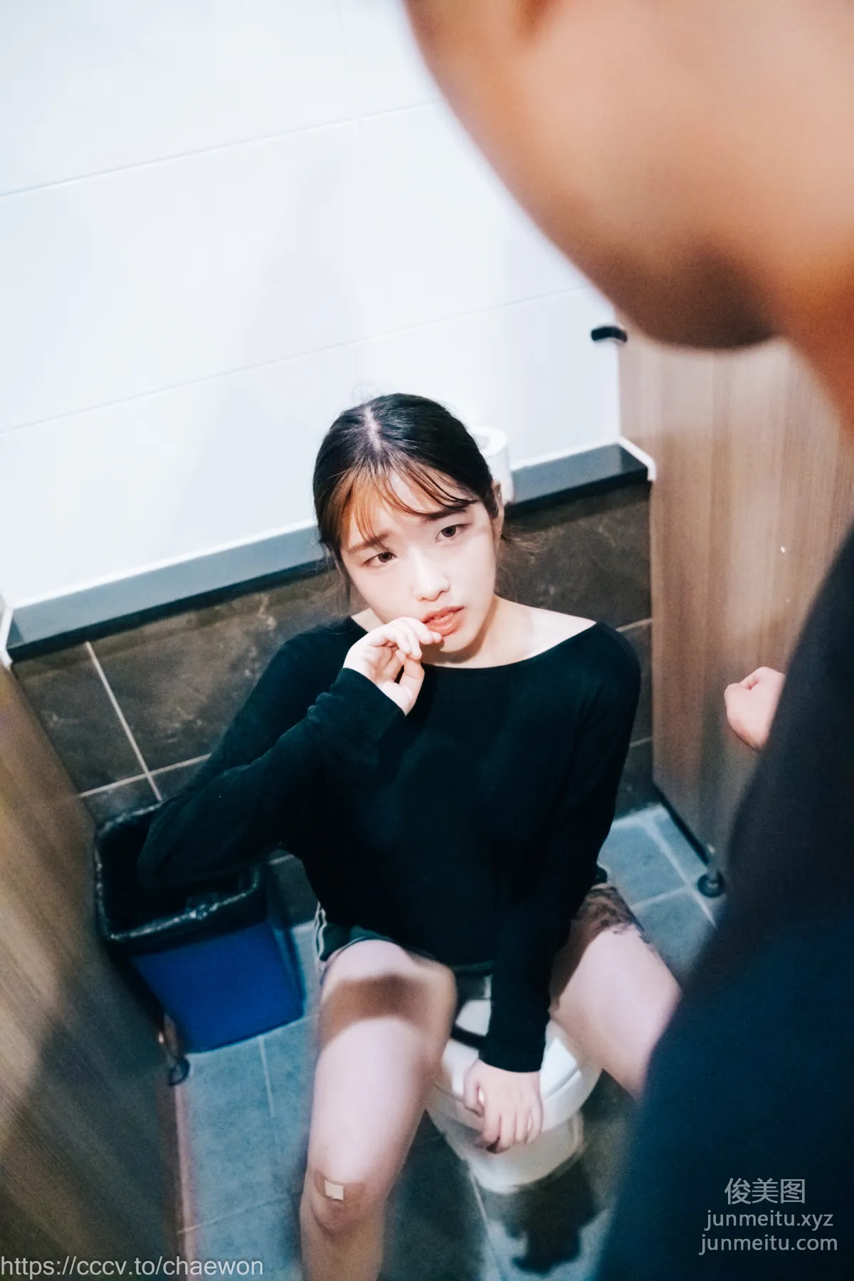 140.[Loozy] SonSon (손손) - Public Toilet - part 01[157P] 76