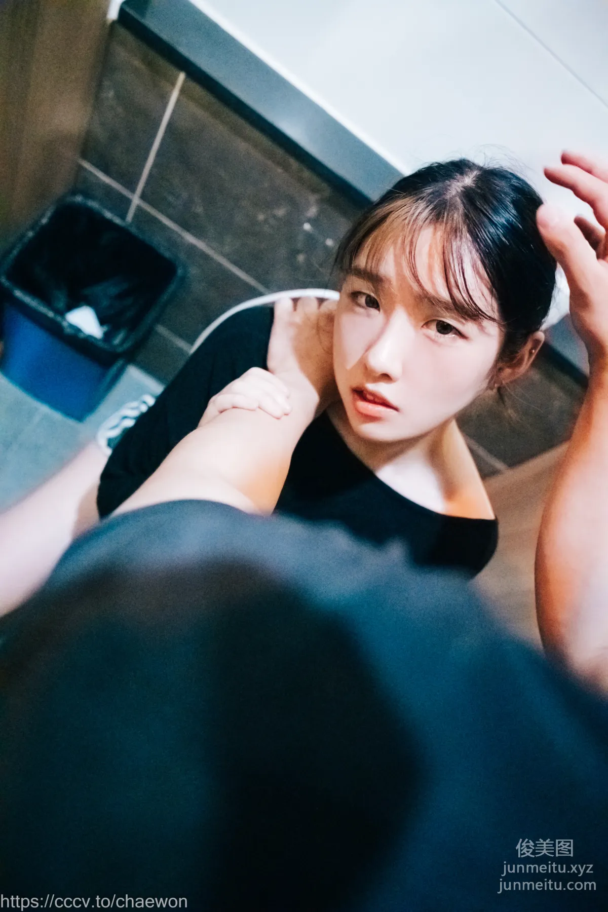 140.[Loozy] SonSon (손손) - Public Toilet - part 01[157P] 79