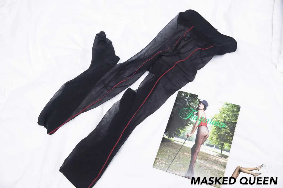 Masked Queen No. 06 photo 32