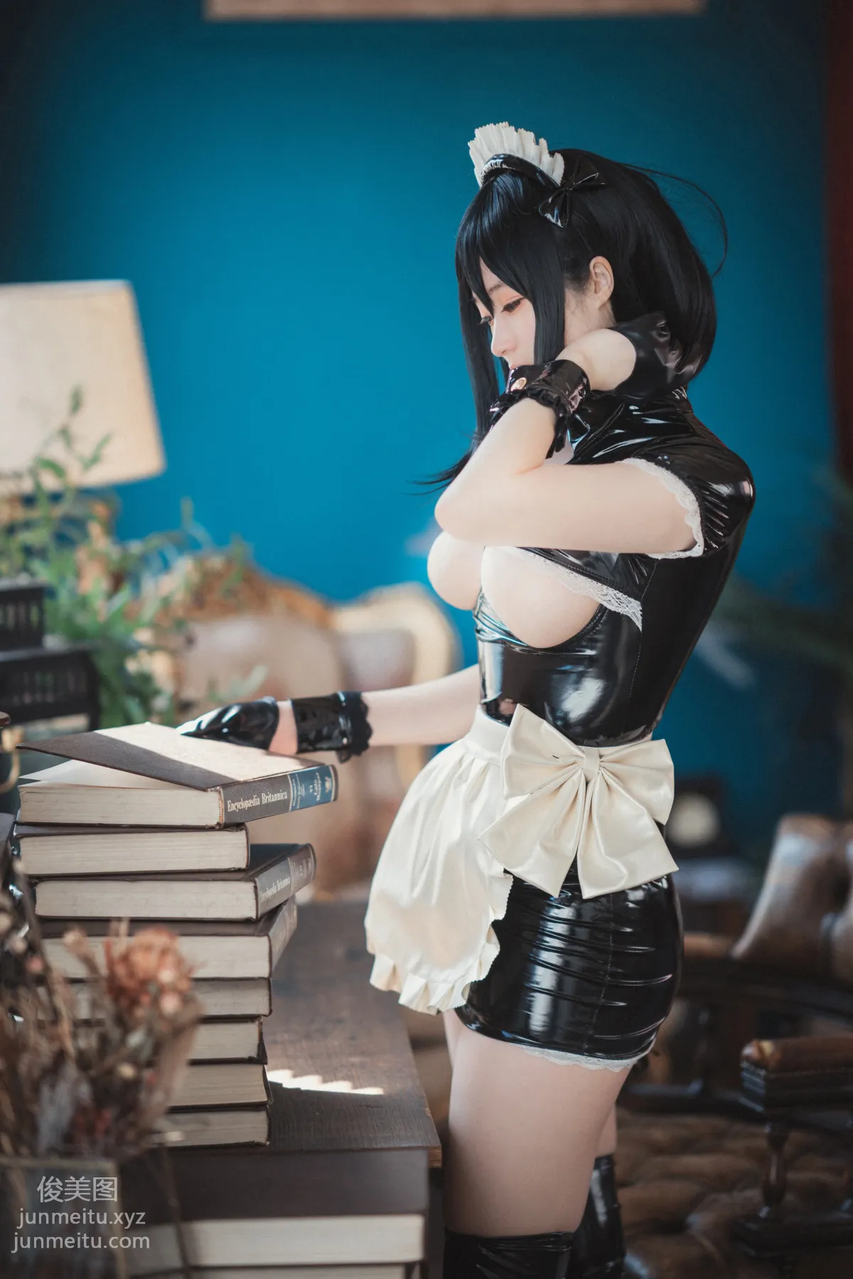 009.[DJAWA] Bambi - Femme de Chambre en Latex[67P] 15