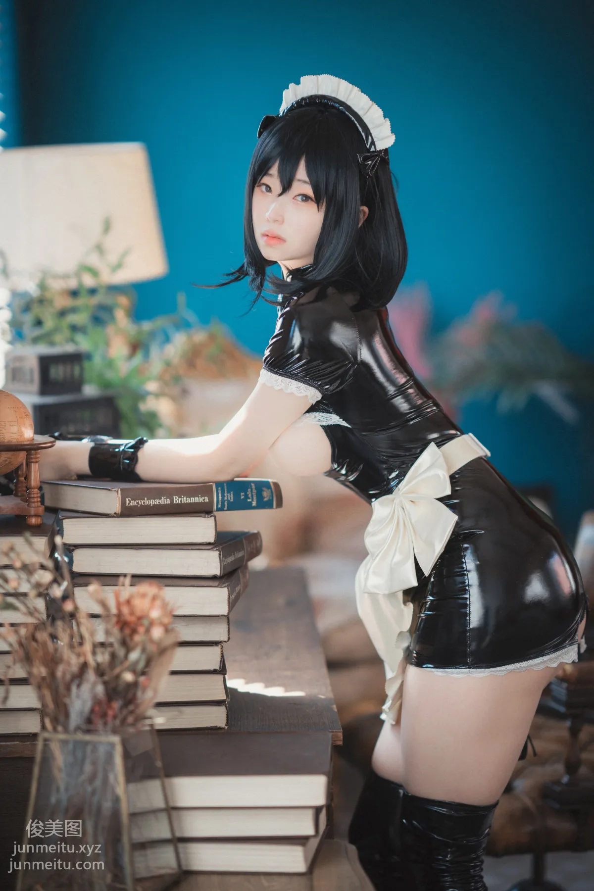 009.[DJAWA] Bambi - Femme de Chambre en Latex[67P] 16