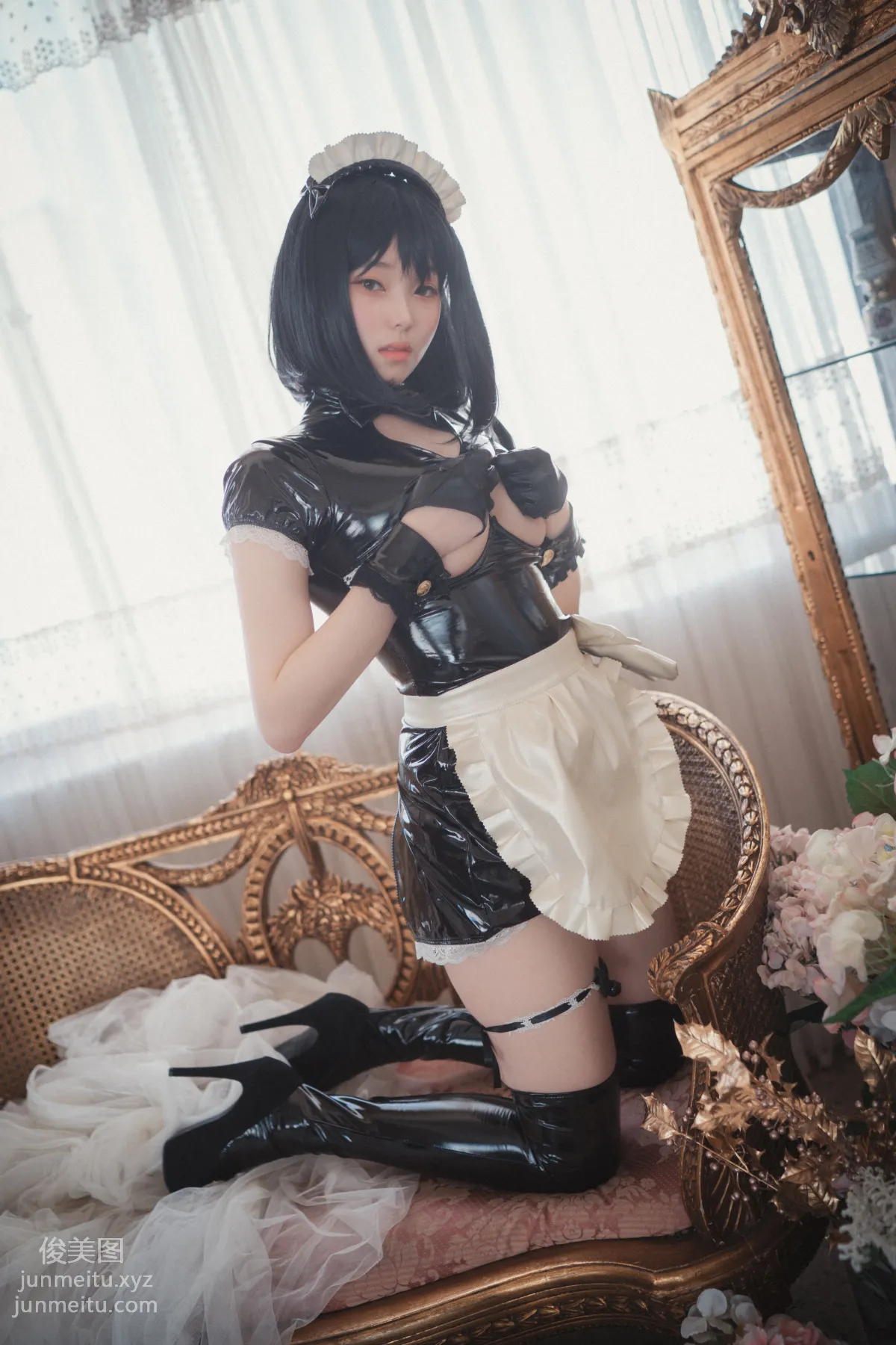 009.[DJAWA] Bambi - Femme de Chambre en Latex[67P] 47