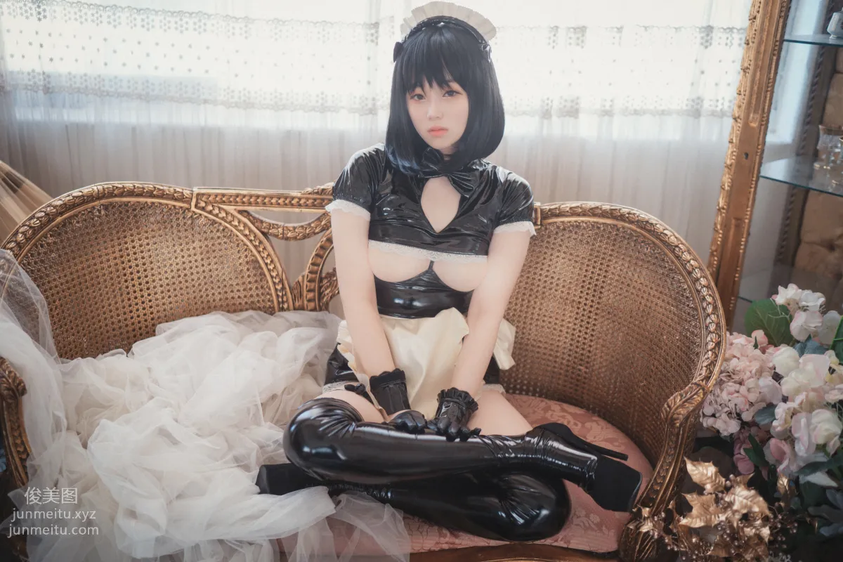 009.[DJAWA] Bambi - Femme de Chambre en Latex[67P] 50