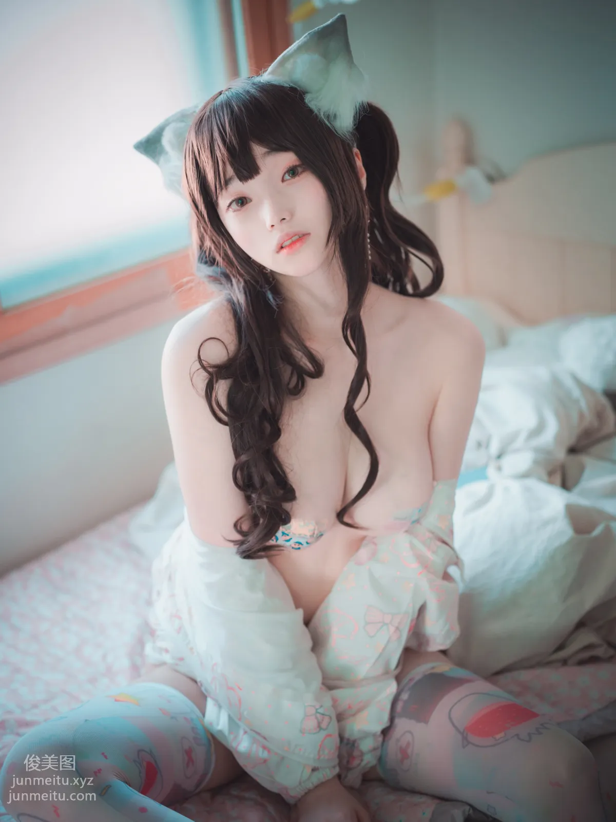 118.[DJAWA] Bambi - The cat I picked up turned into a girl[197P] 132