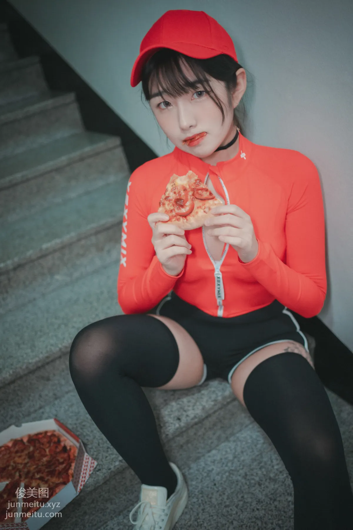 198.[DJAWA] SonSon - Pizza Girl[111P] 10