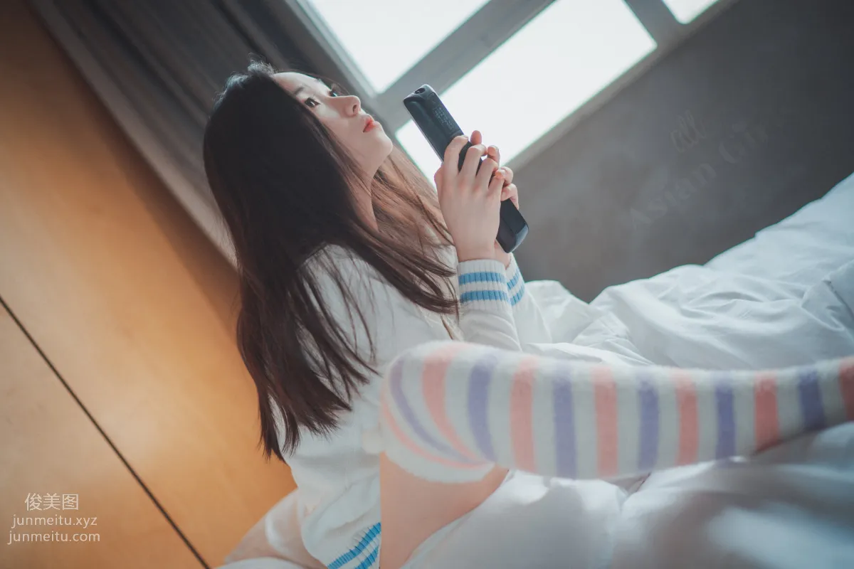 212.[DJAWA] Bambi - Homebody Girl[50P] 17