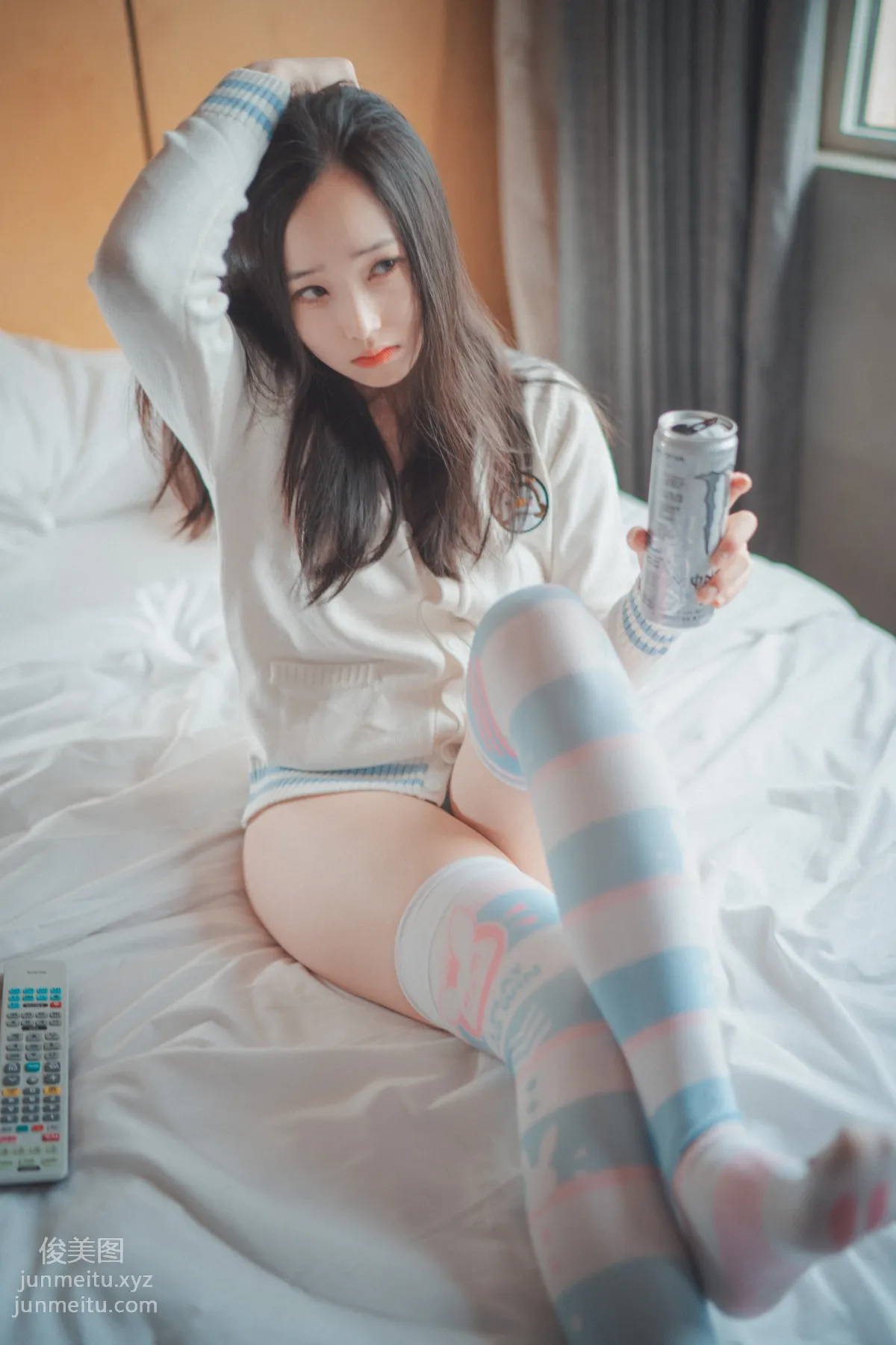 212.[DJAWA] Bambi - Homebody Girl[50P] 49