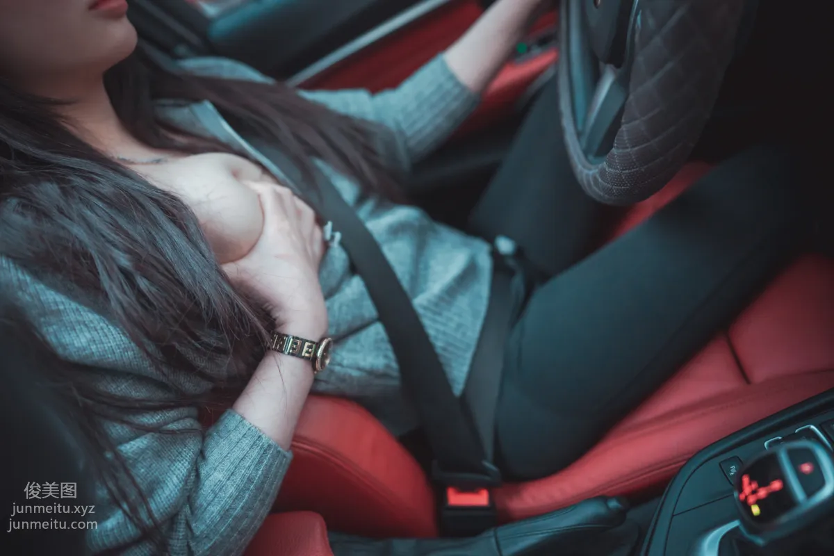 270.DJAWA Photo Yeeun (손예은) - Drive My Car [90P] 21