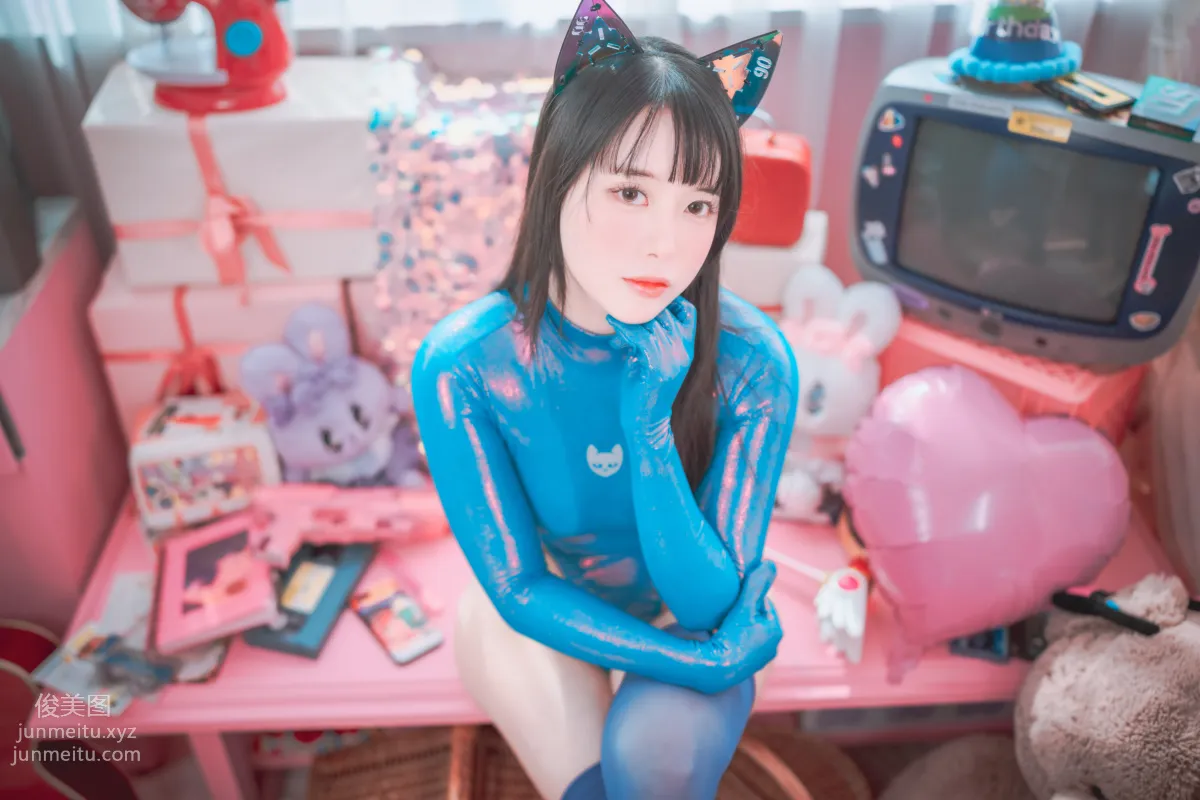 313.DJAWA Photo - ZziZzi (모찌) - Cyber Cat in Mystique Blue[117P] 74