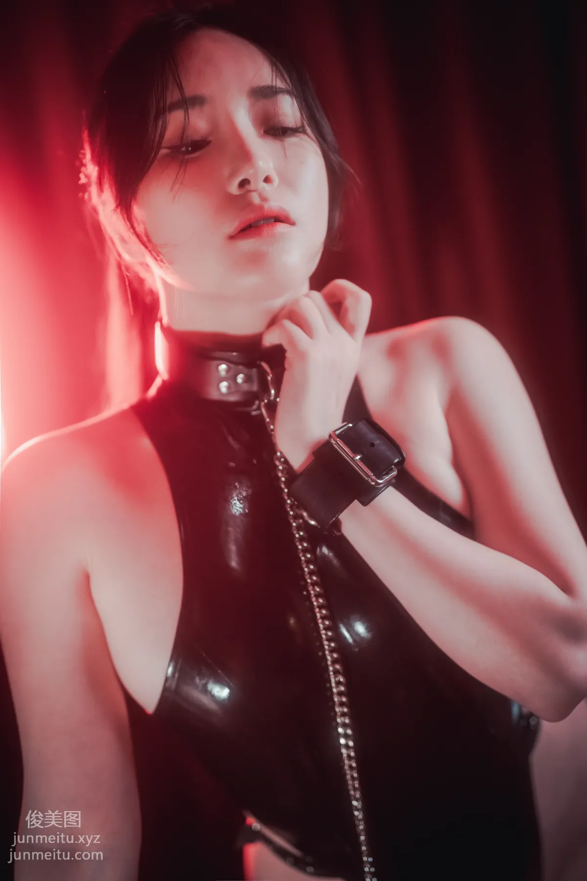 319.DJAWA Photo – PIA (피아) Cling to Latex [143P] 12
