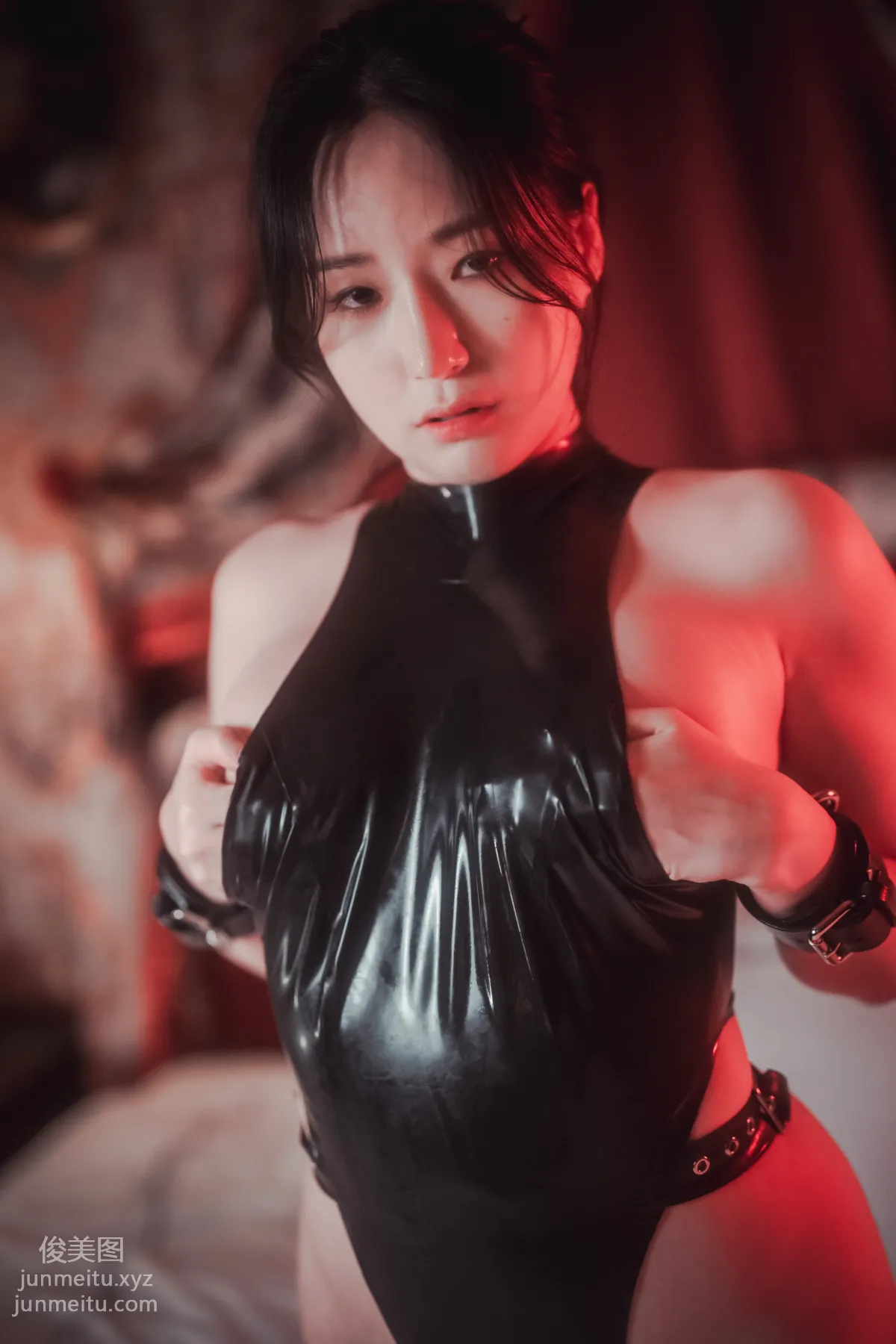 319.DJAWA Photo – PIA (피아) Cling to Latex [143P] 84