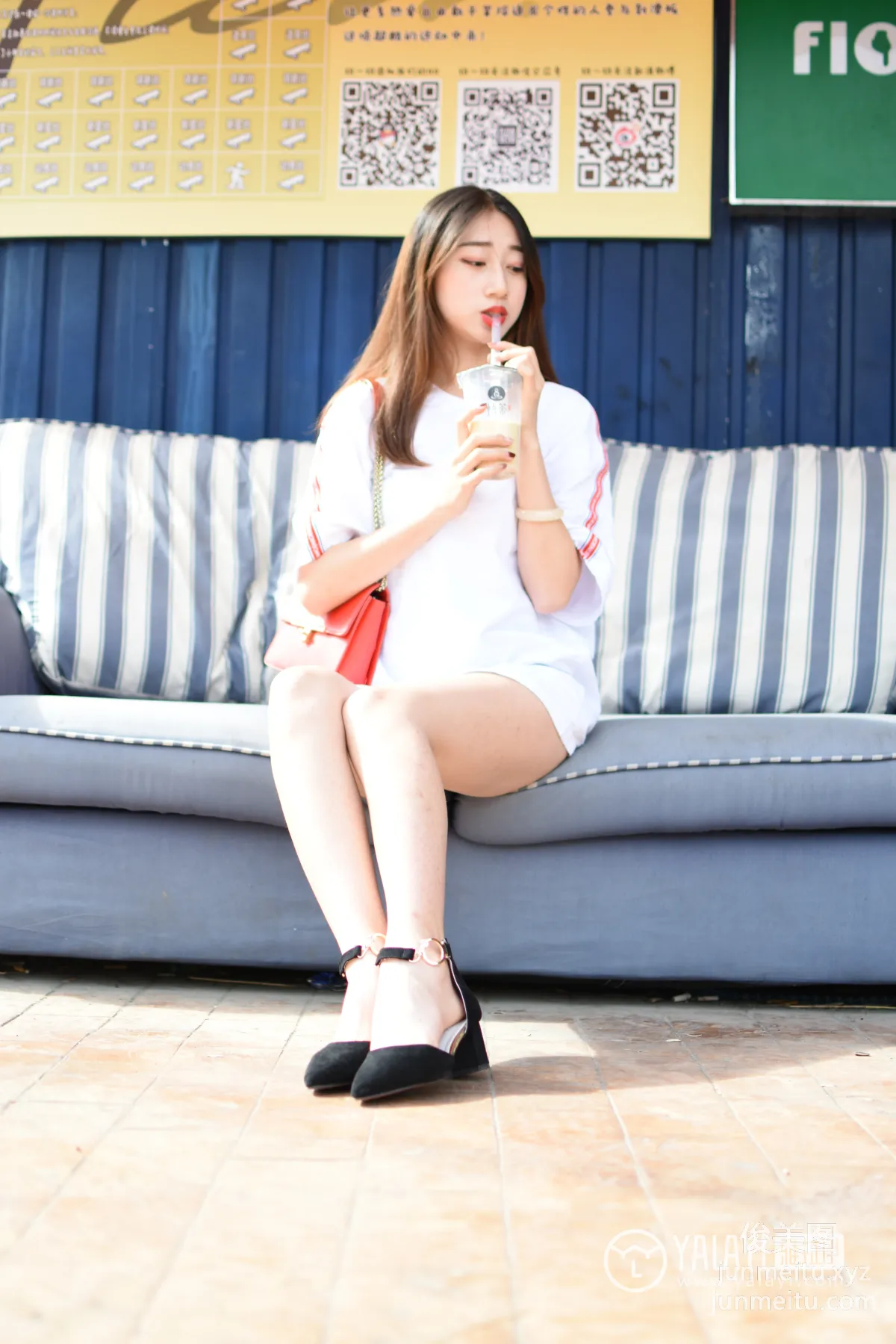 [YALAYI] No.013 Bare Legs and Bicycle in the Sun Mu Xiaoyu [95P] photo 5