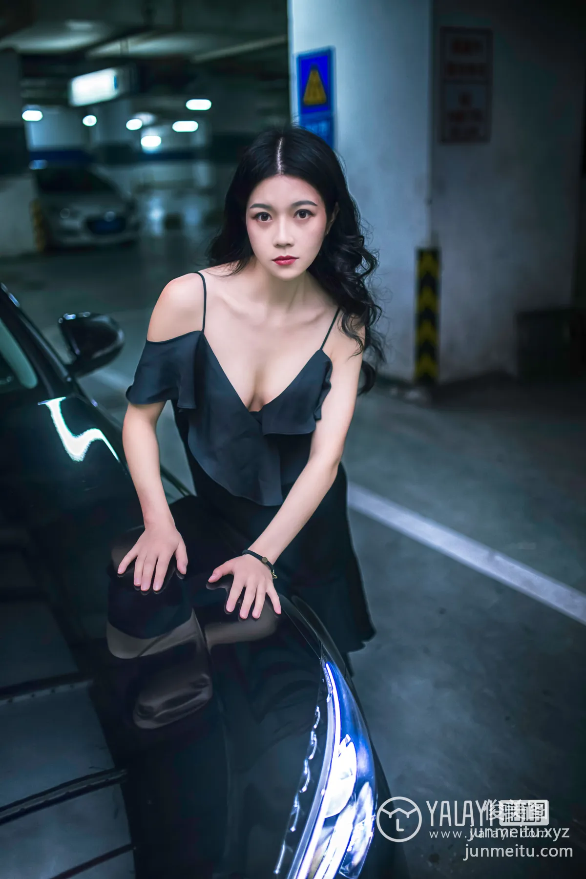 Li Li: YALAYI No. 050 photo 17