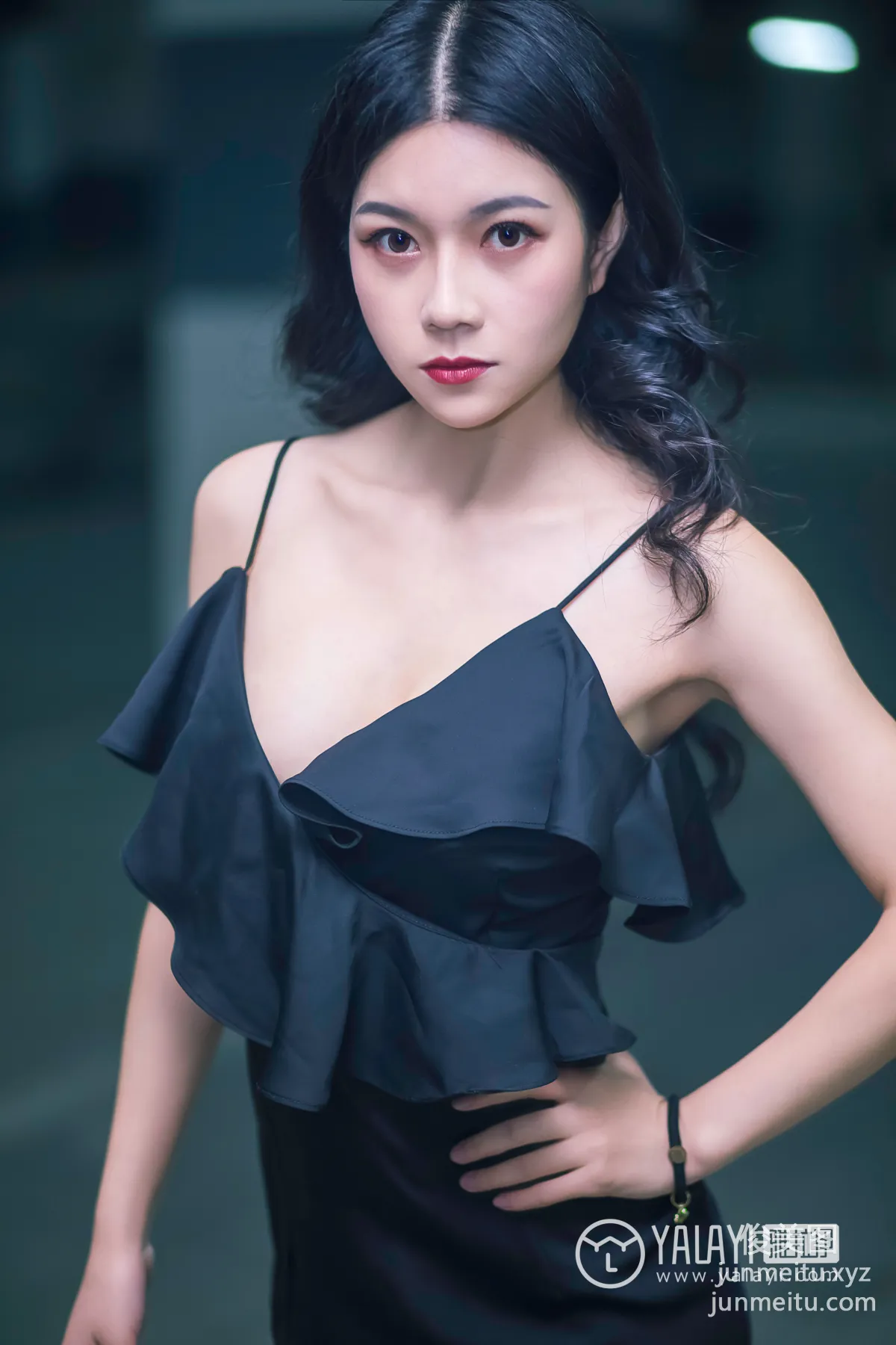 Li Li: YALAYI No. 050 photo 24