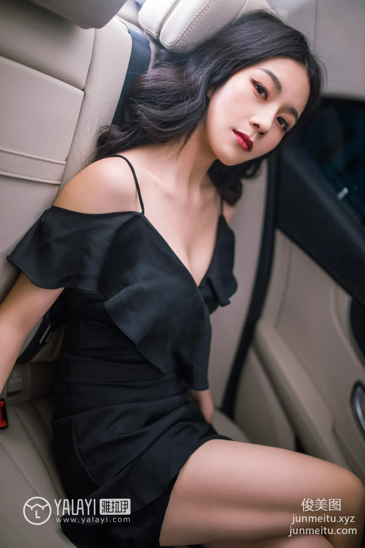 Li Li: YALAYI No. 050 photo 51