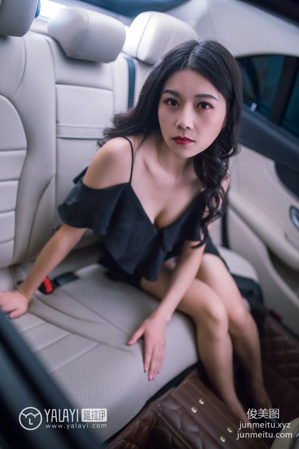 Li Li: YALAYI No. 050 photo 52