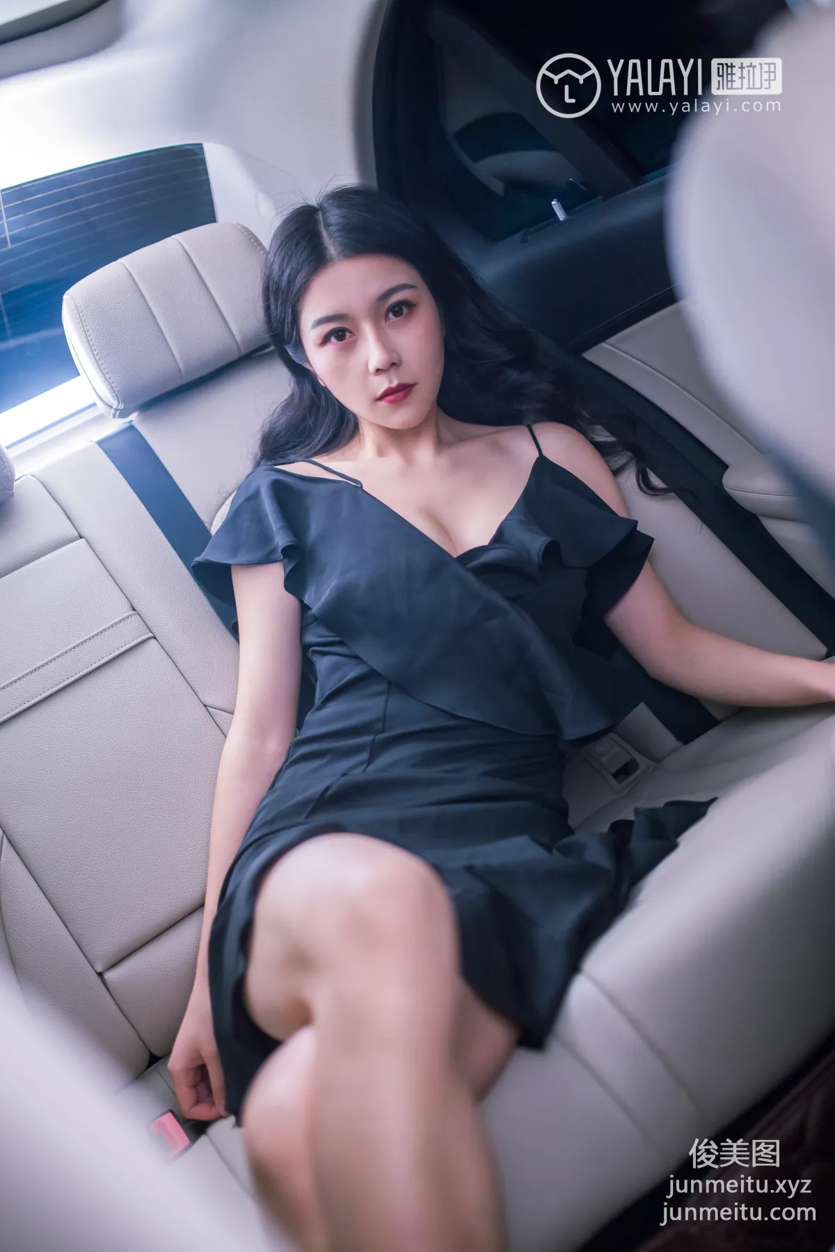 Li Li: YALAYI No. 050 photo 53