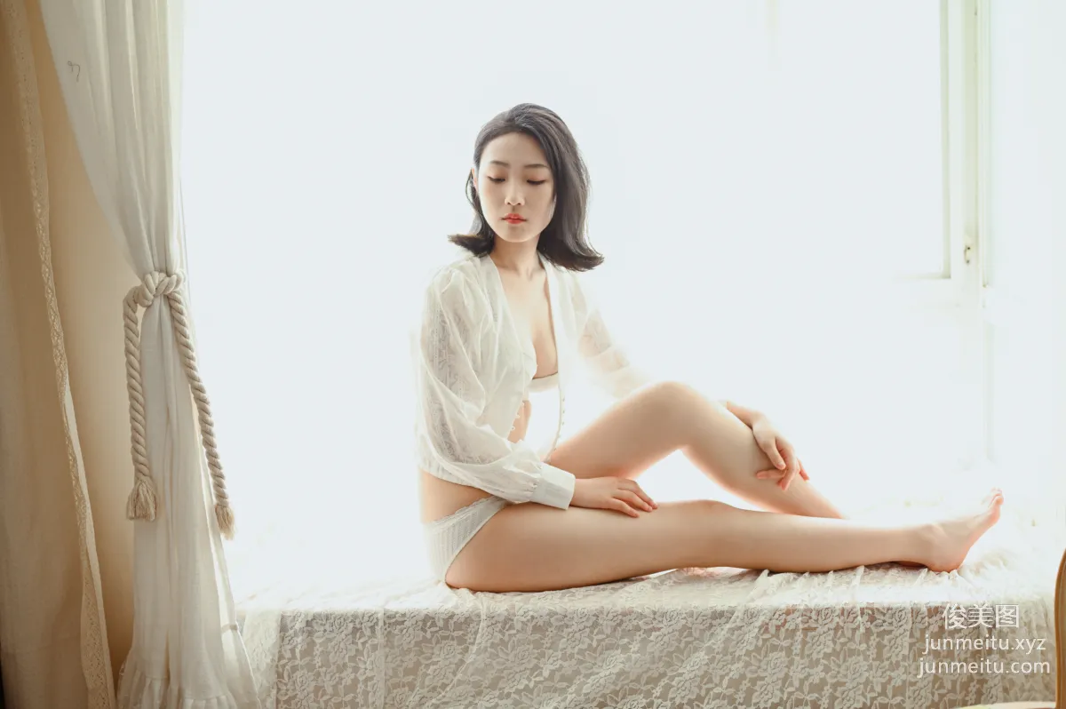 Shen Yi: YALAYI photo 2