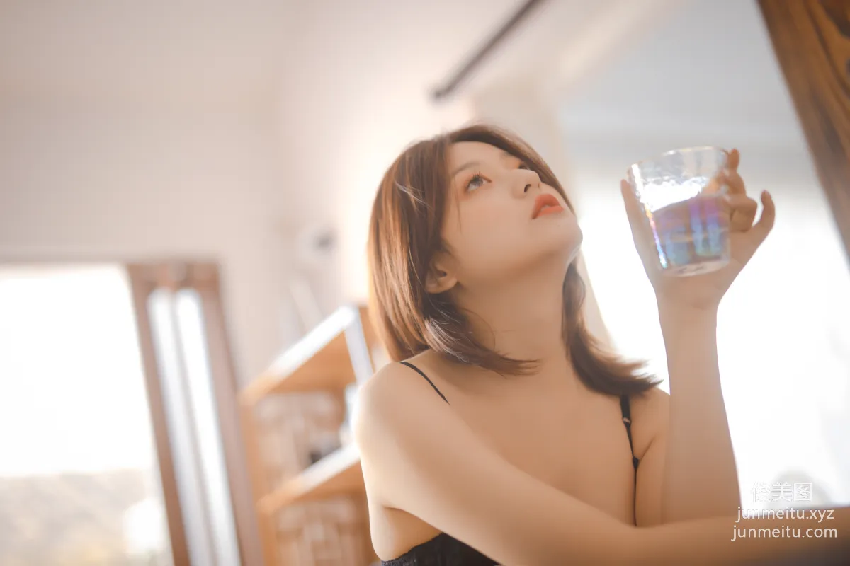 Zhen Zhen: YALAYI photo 6