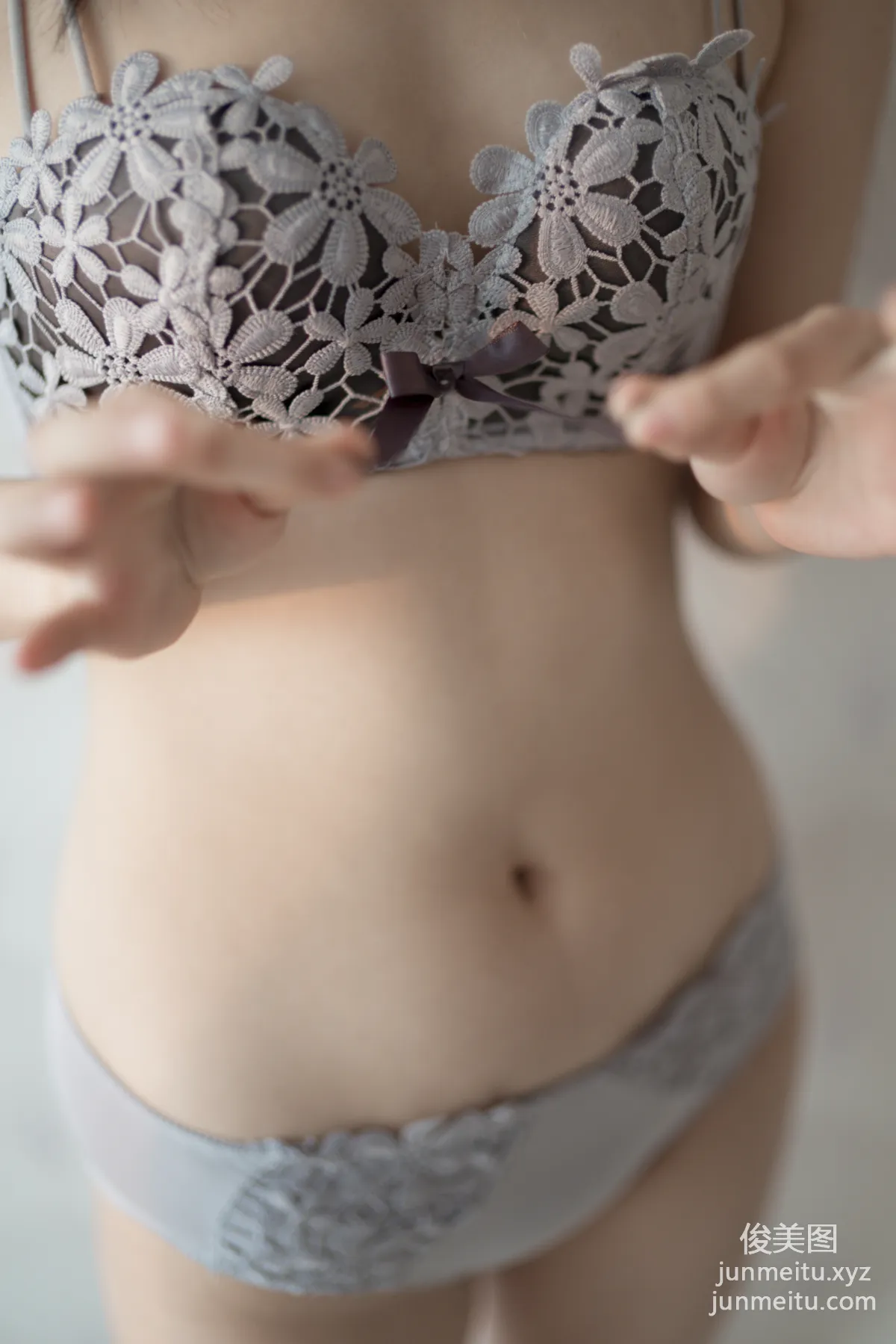 Han Yan: YALAYI photo 25