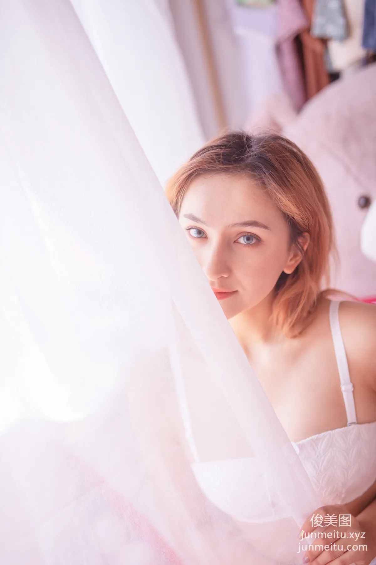 Ming Yue: YALAYI photo 2
