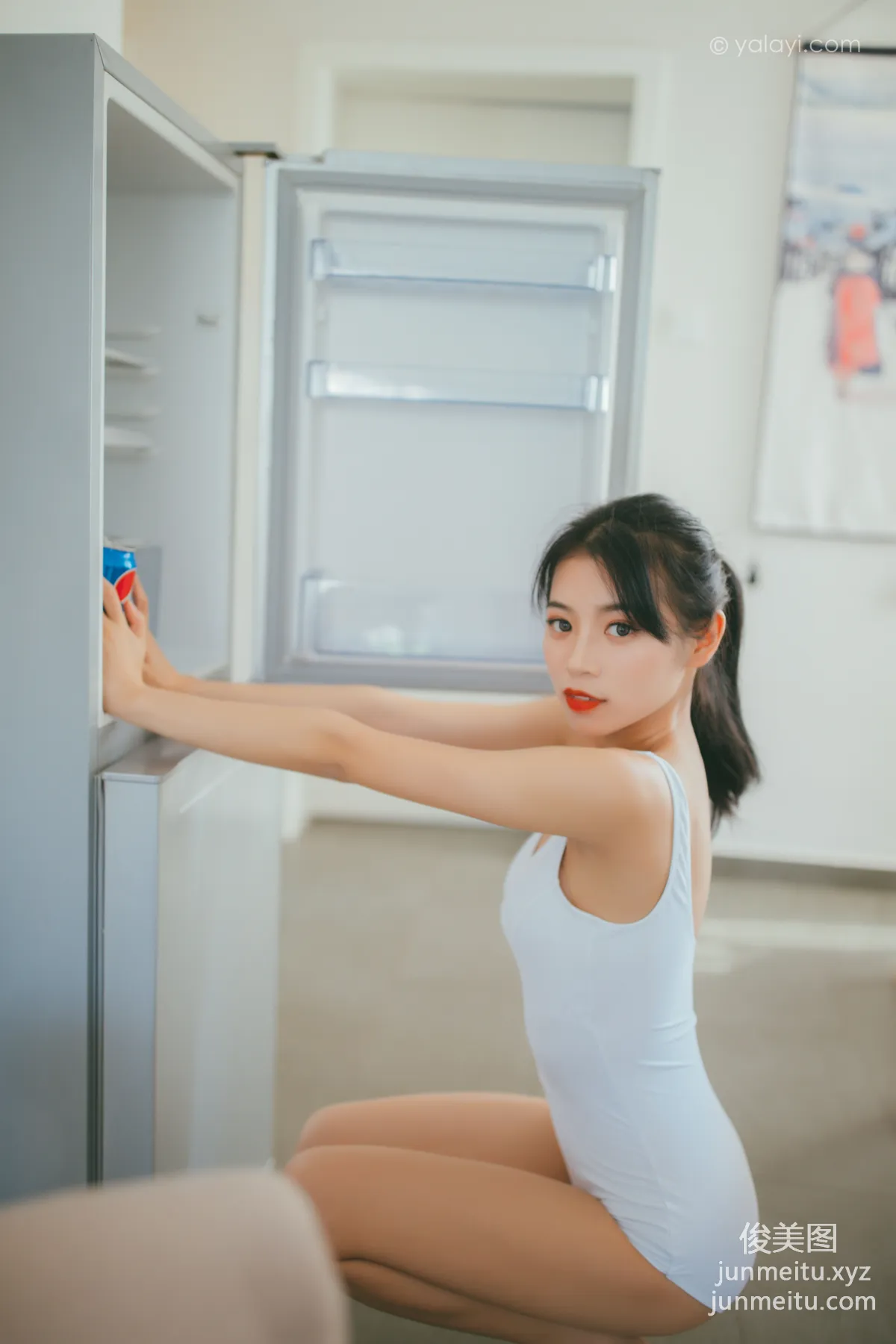 Li Ya: YALAYI photo 20