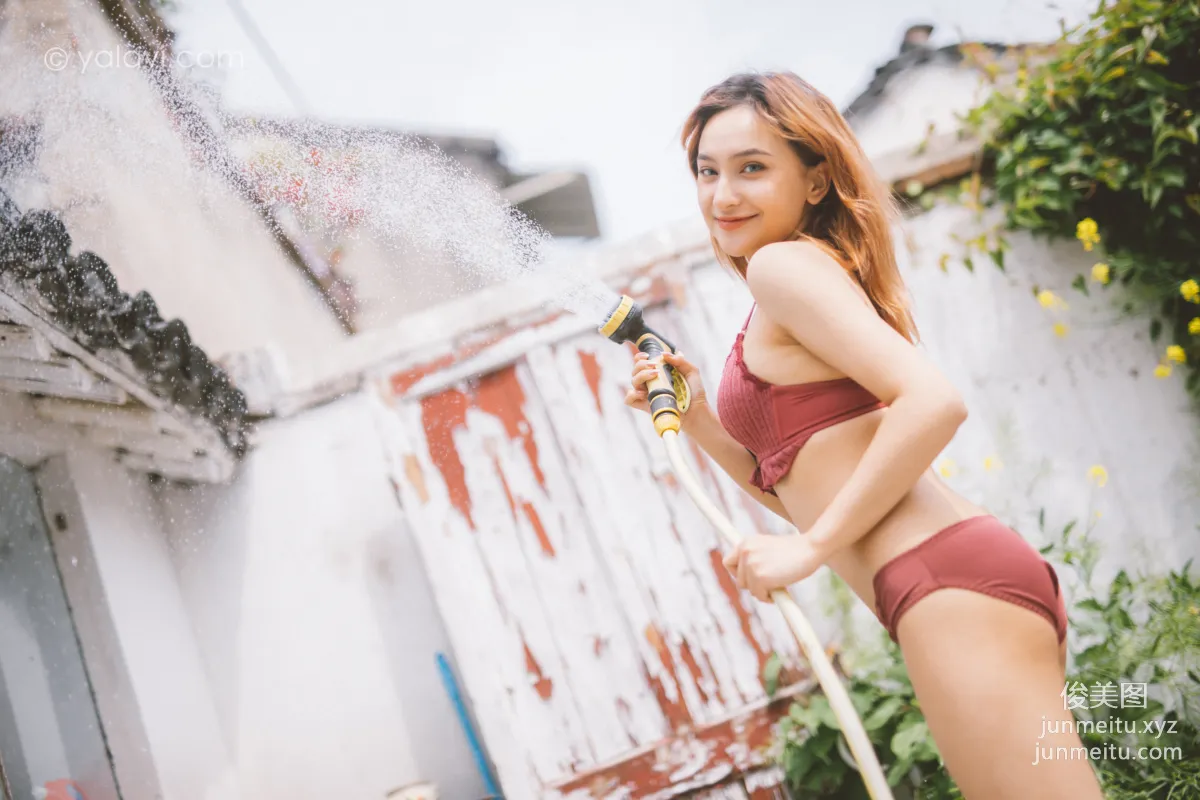 Tina: YALAYI photo 2