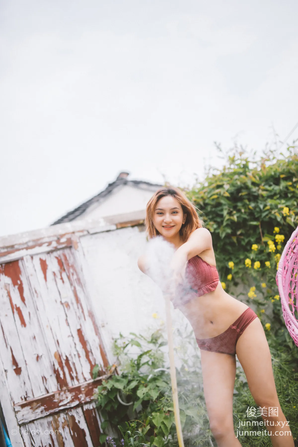Tina: YALAYI photo 7
