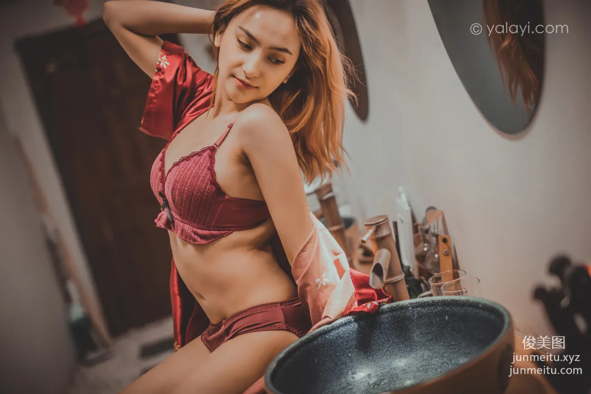 Tina: YALAYI photo 29