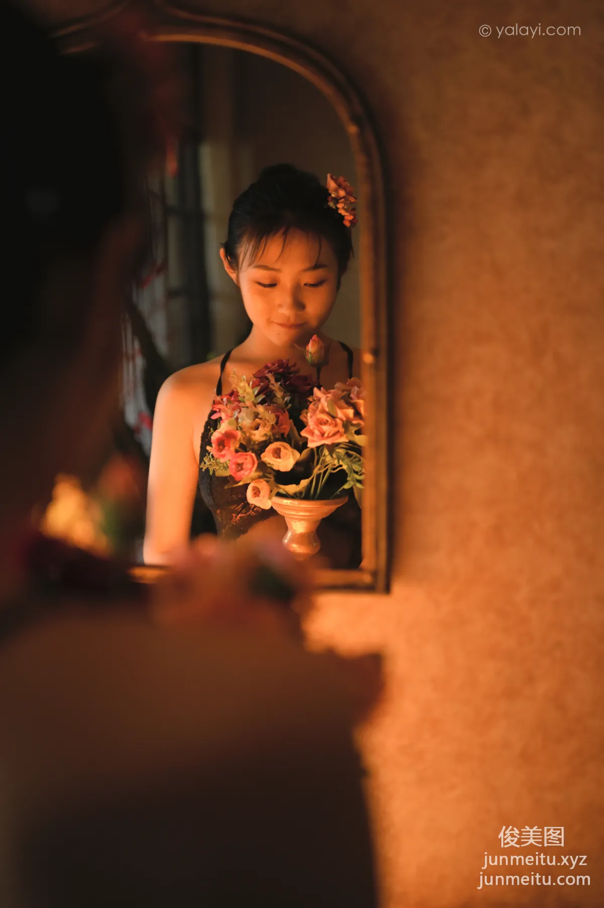 [YALAYI] 2020.07.22 NO.673 Shen Yi, Trimming the Candle at the West Window photo 2