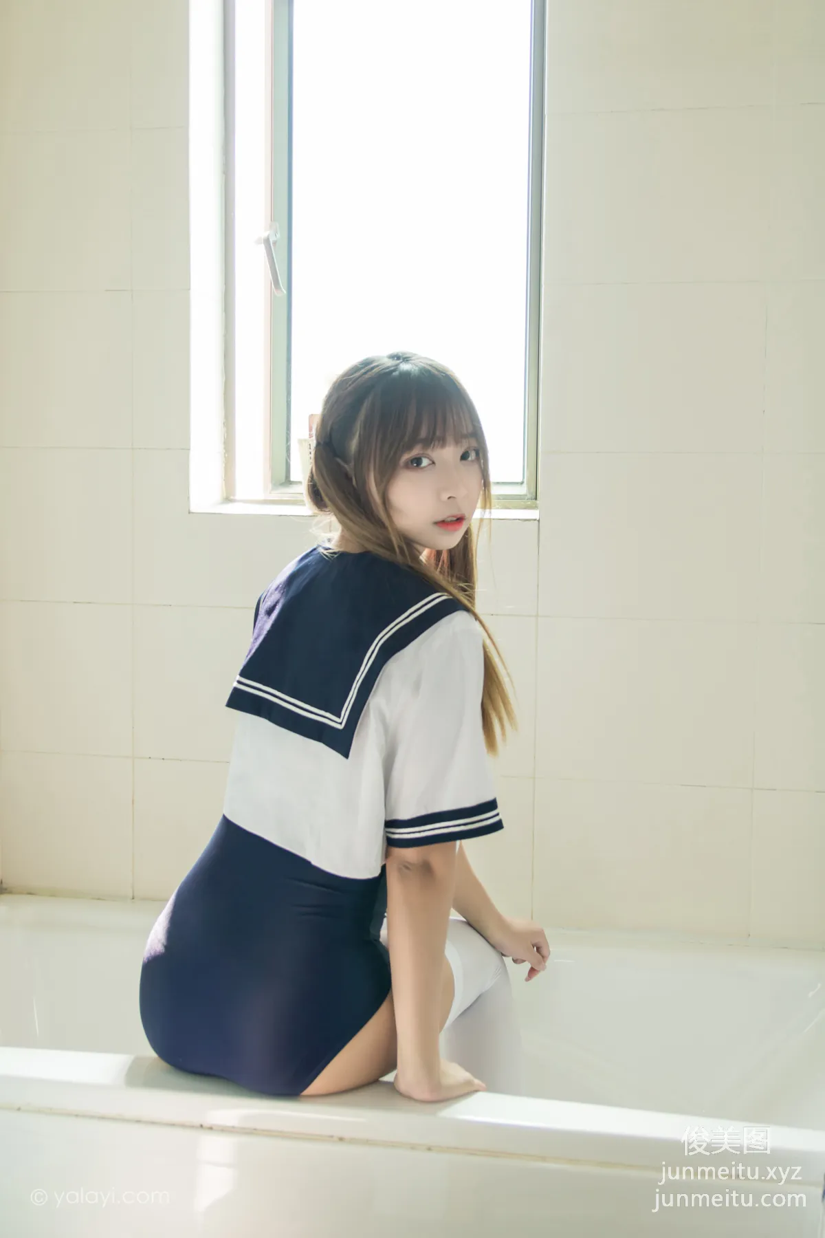A He: YALAYI photo 32