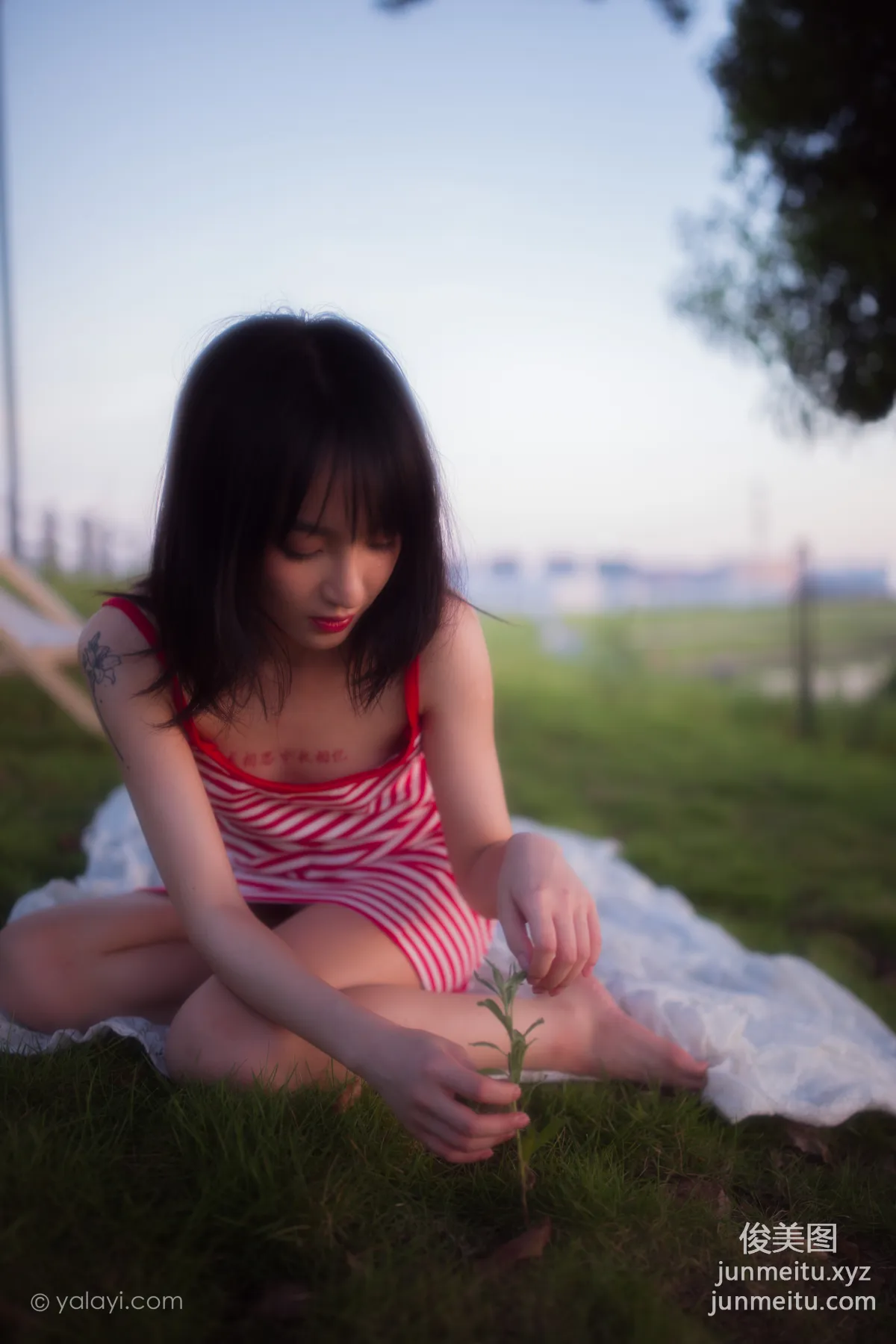 [YALAYI] 2020.08.17 NO.690 Luo Luo, Turned Red photo 40